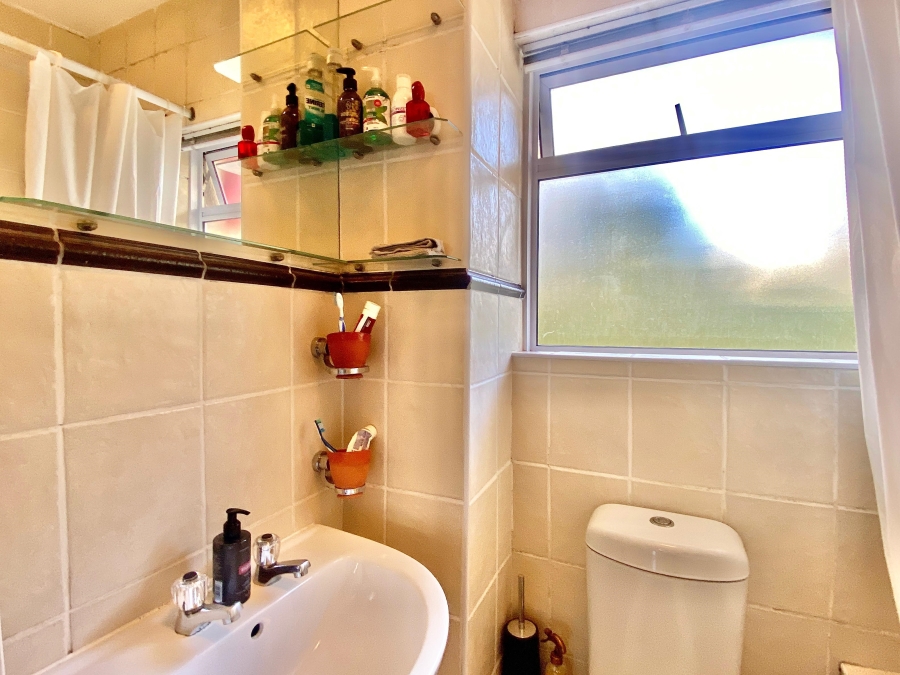 1 Bedroom Property for Sale in Tamboerskloof Western Cape